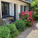 Monet Hotel La Rivière-Saint-Sauveur