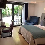 Hotel Monet La Riviere-Saint-Sauveur