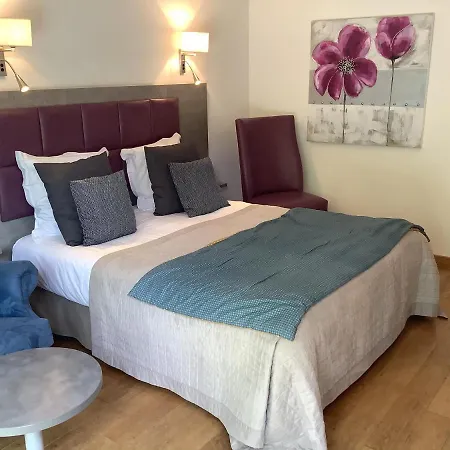 Monet Hotell