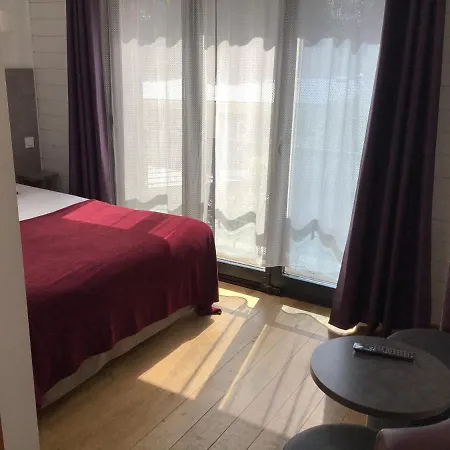 Monet Szálloda 3*