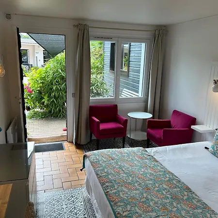 Monet Hotell