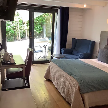 Hotel Monet La Riviere-Saint-Sauveur