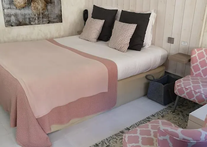 Monet Hotel La Riviere-Saint-Sauveur