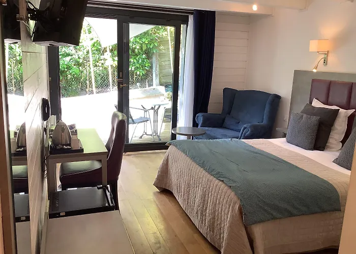 Hotel Monet La Riviere-Saint-Sauveur